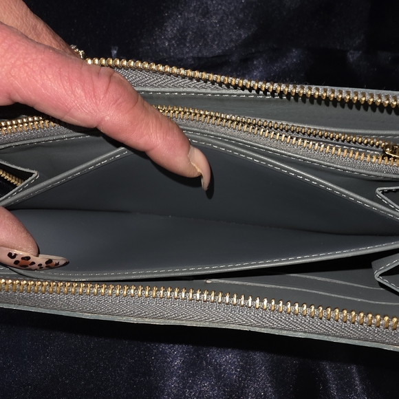 Louis Vuitton Sea Green Monogram Vernis Wallet. Does Not Come In Box - Picture 7 of 16